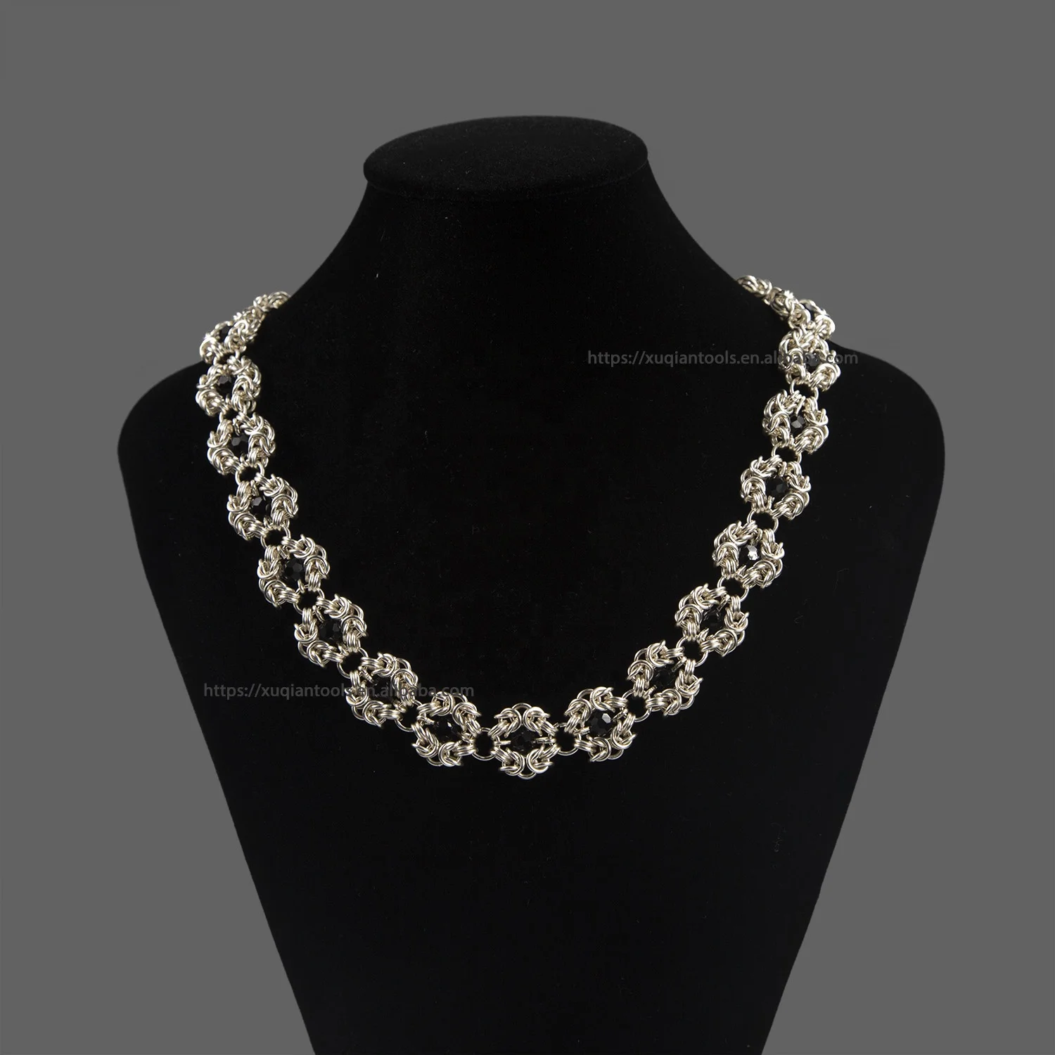 

XuQian Custom Hign Quality Handmade Romantic Chainmail Jewelry Necklace