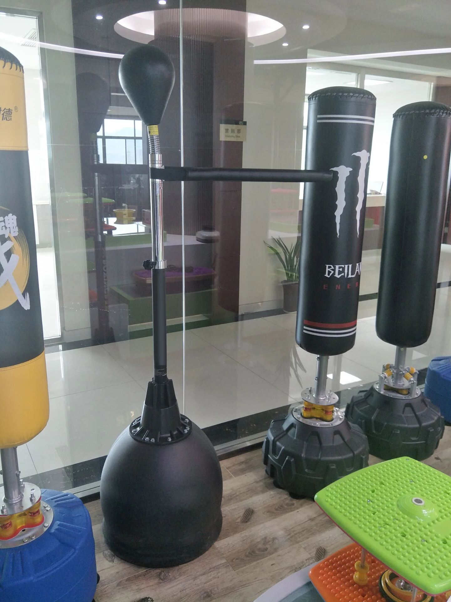 
custom logo fitness free standing kick boxing training punching speed ball 