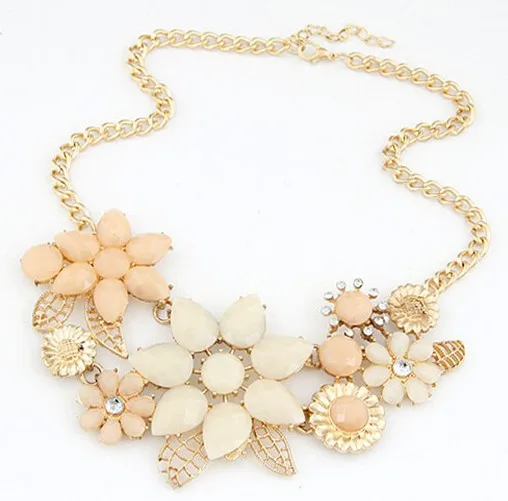 

2019 new fashionable bright flower necklace charm rhinestone necklace and pendant gift Chain Choker Bib Statement Necklace, Picture shows