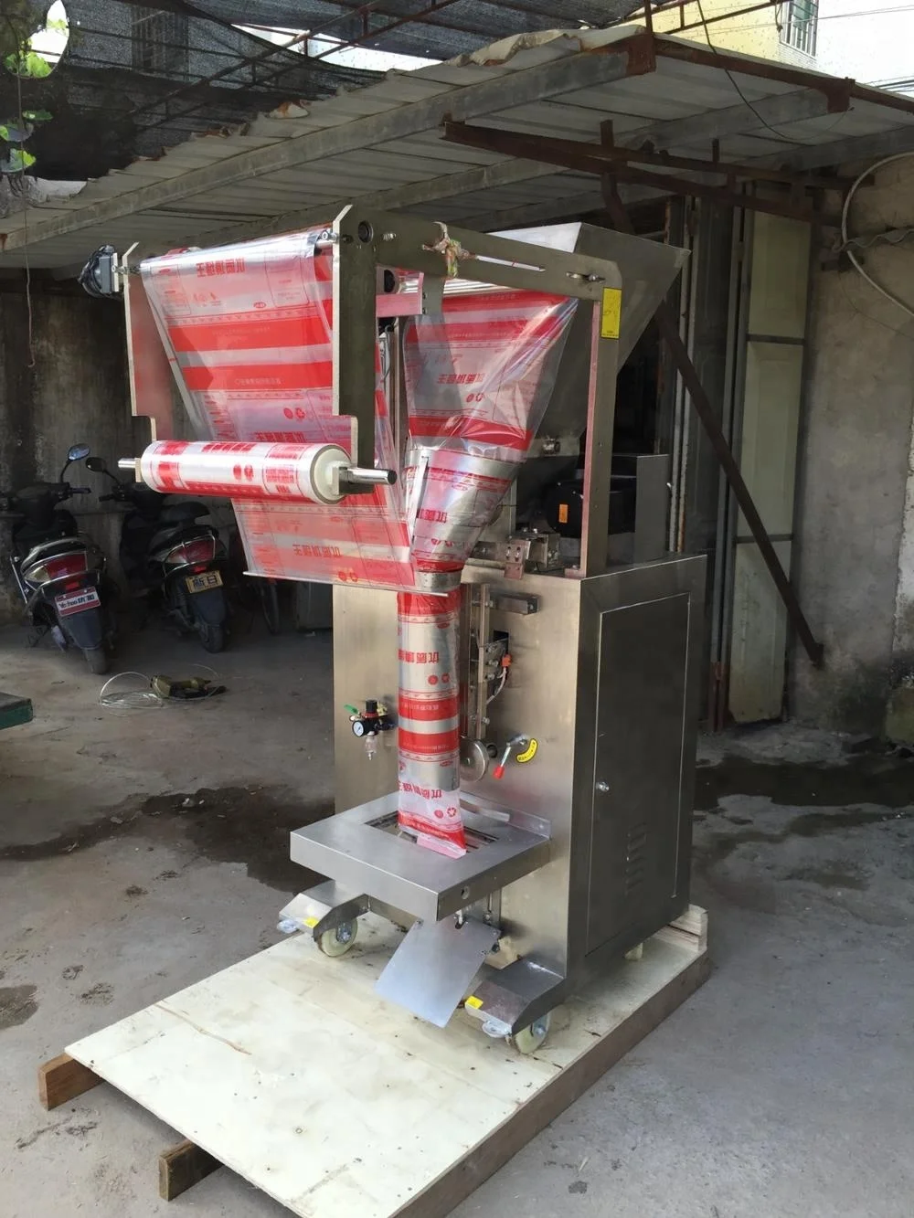
High Quality 1kg sugar packing machine/powder sachet packaging machine 