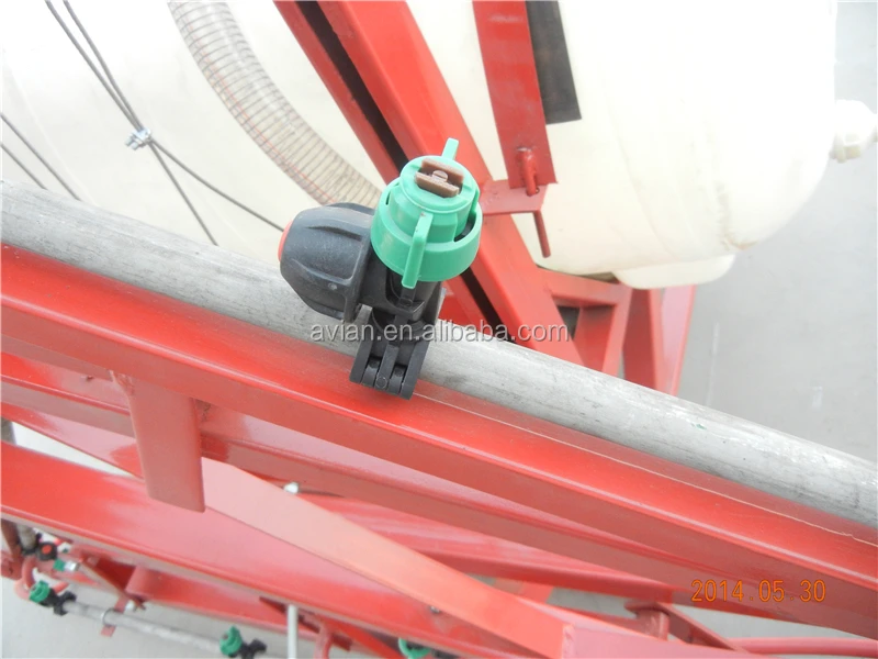 boom sprayer14.jpg