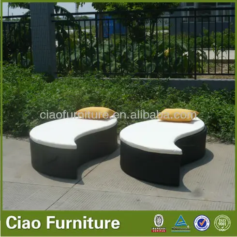 S shape outdoor furniture poolside yin-yang bed rattan sunbed
