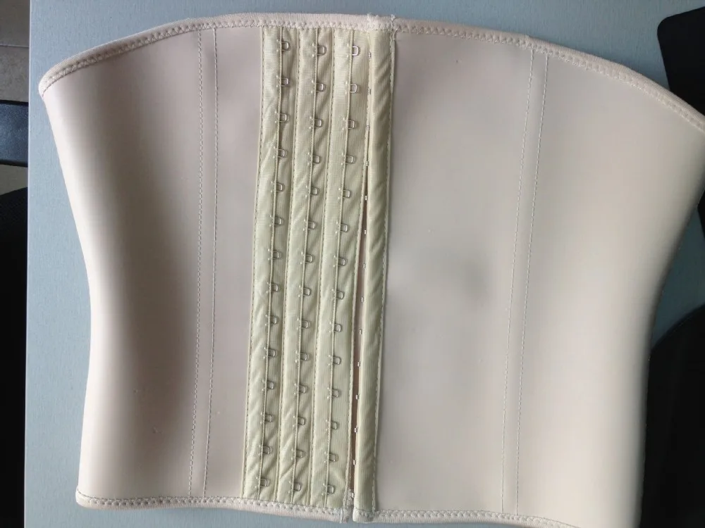 latex corset 4.jpg