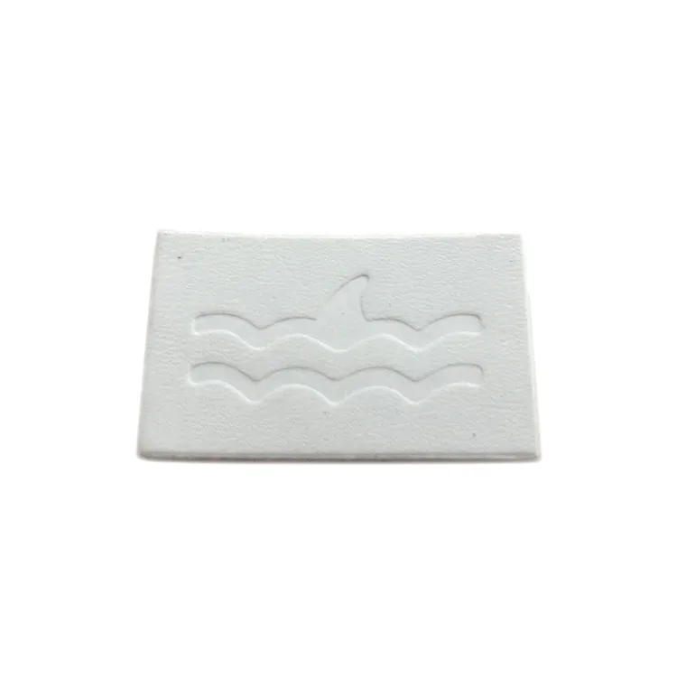 

Wholesale brand name stamping white leather label for jeans/bag, Pantone color