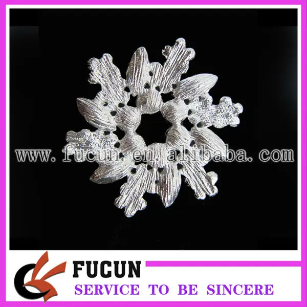 rhinestone brooch 2.jpg