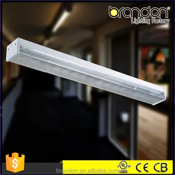 Fluorescent light fittings with diffuser