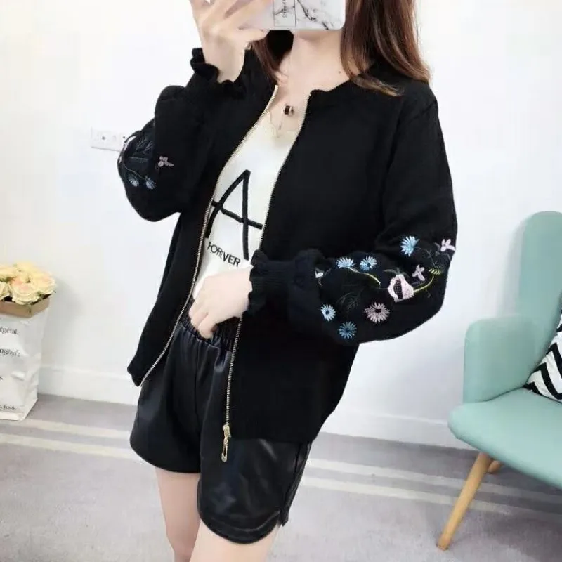 

2019 new arrival crew neck long sleeve flower embroidery lovely girls zip knit cardigan coat, Black, khaki, white, blue