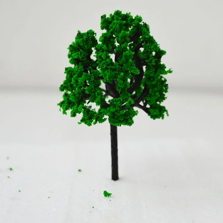 пластмассовое дерево