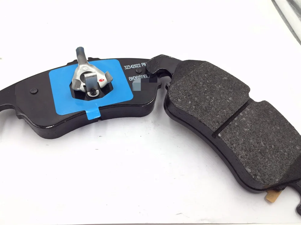 B8 B9 Q5 C6 Q7 High Quality Rear Brake Pad Set For Audi A4 A6 A8 Rear