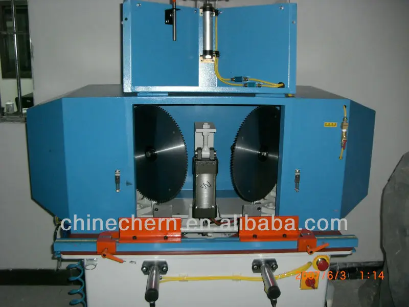 Double blades aluminum cutting machine