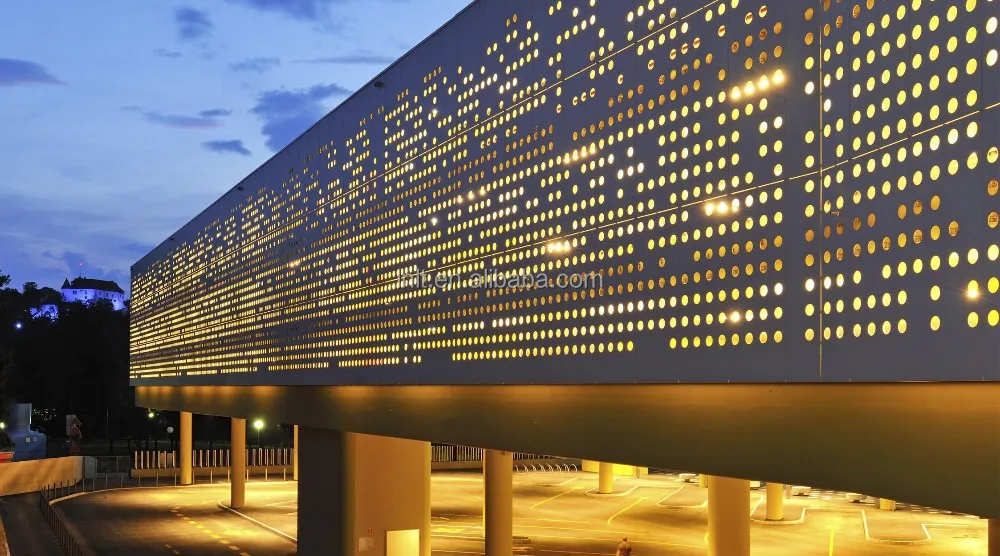 2017 hot selling fashion aluminum curtain wall suspended panels