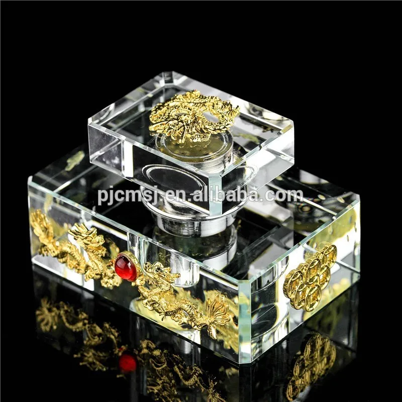 2015 classical luxury Crystal /glass dragon Perfume Bottle for Decoration or Gifts