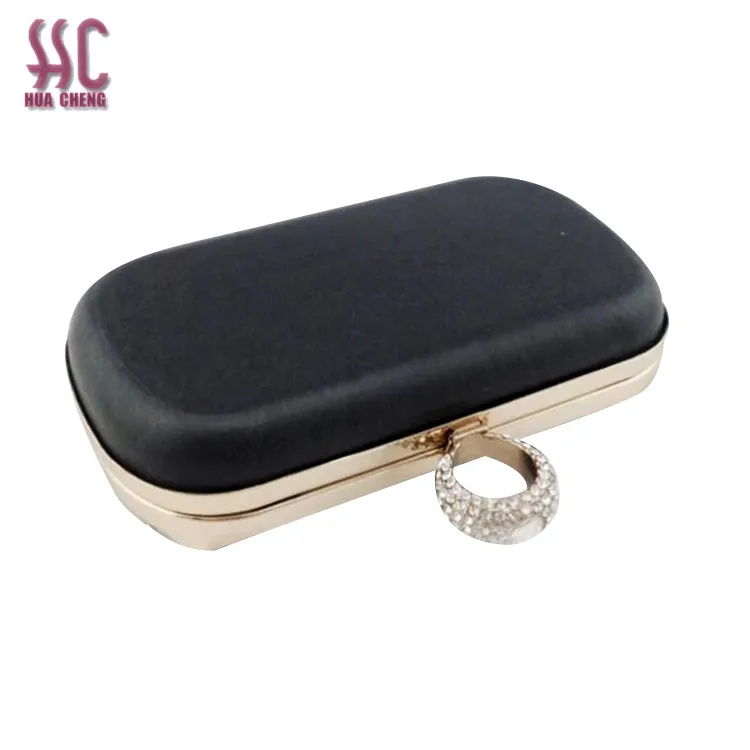 

Fashion lady evening clutch with ring diamond