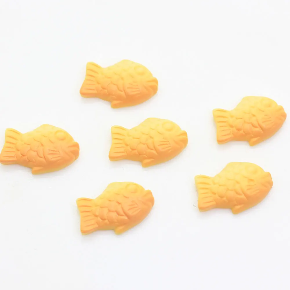 Wholesale 100PCS Resin Fish Bread Flatback Cabochon Scrapbook Embellishment Diy Resin Miniature Japanese Food Taiyaki