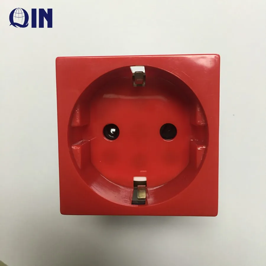 Sran — Prise De Courant Murale Standard Allemande 16a/250v,Type Legrand