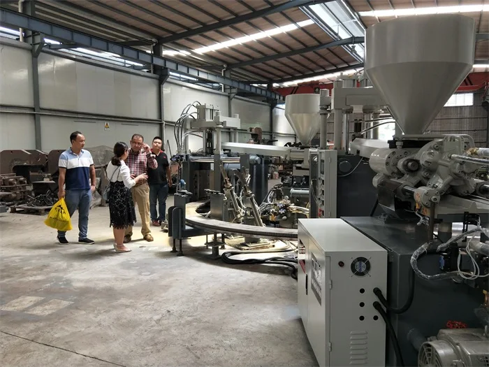 customer visiting 288