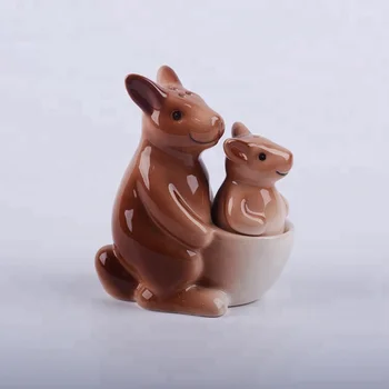 Creative Ceramic Decorative Salt And Pepper Shaker With Kangaroo