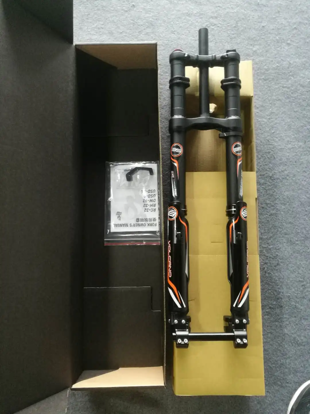 Dnm Usd-8s Travel 203mm Axle 20mm Downhill Mountain Bike Air Suspension Fork Dual Brake Steerer