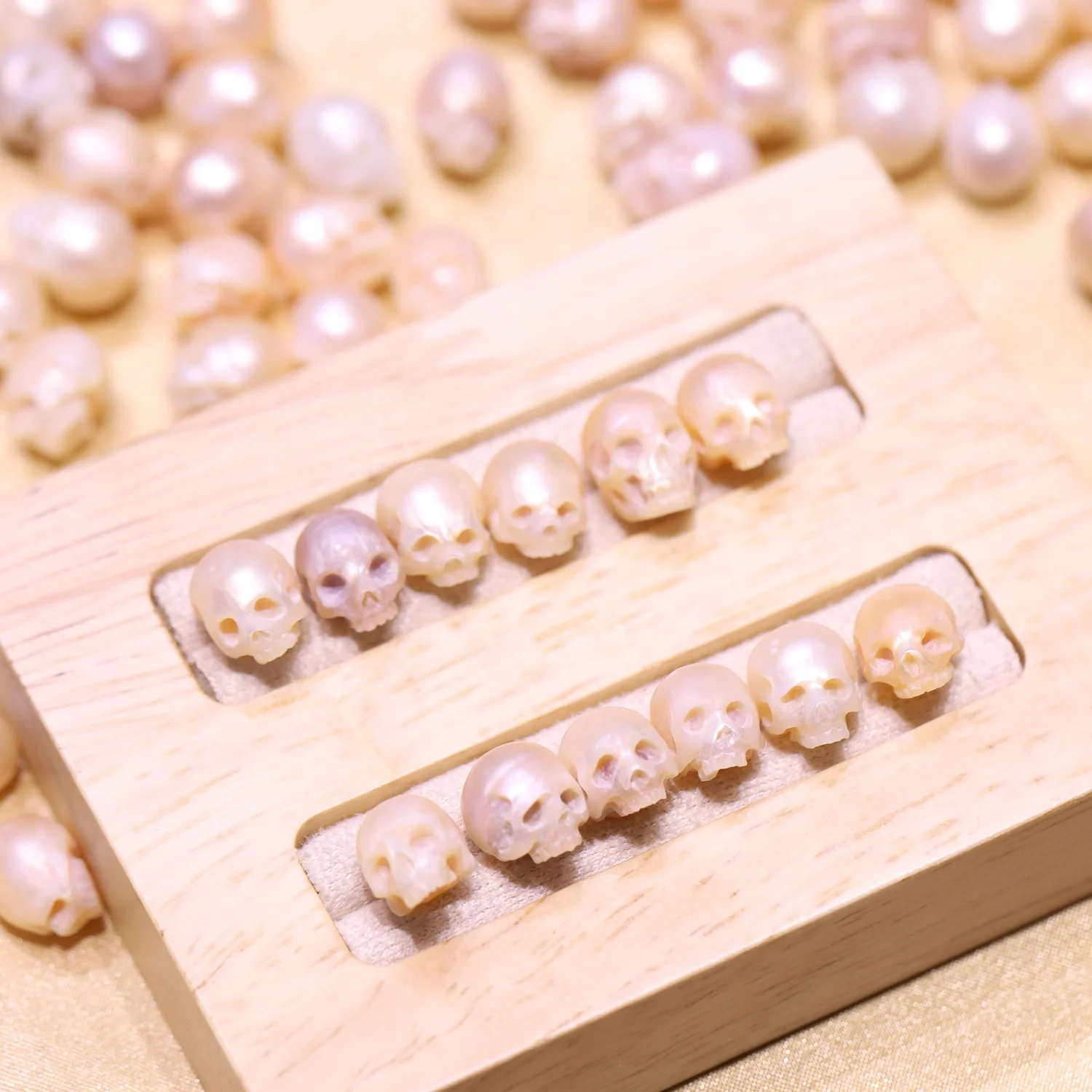 

Freshwater Pearl Carved Skull Beads DIY Jewelry Handmade Making Natural White Pink Lavender Pearl Price Loose Gemstone