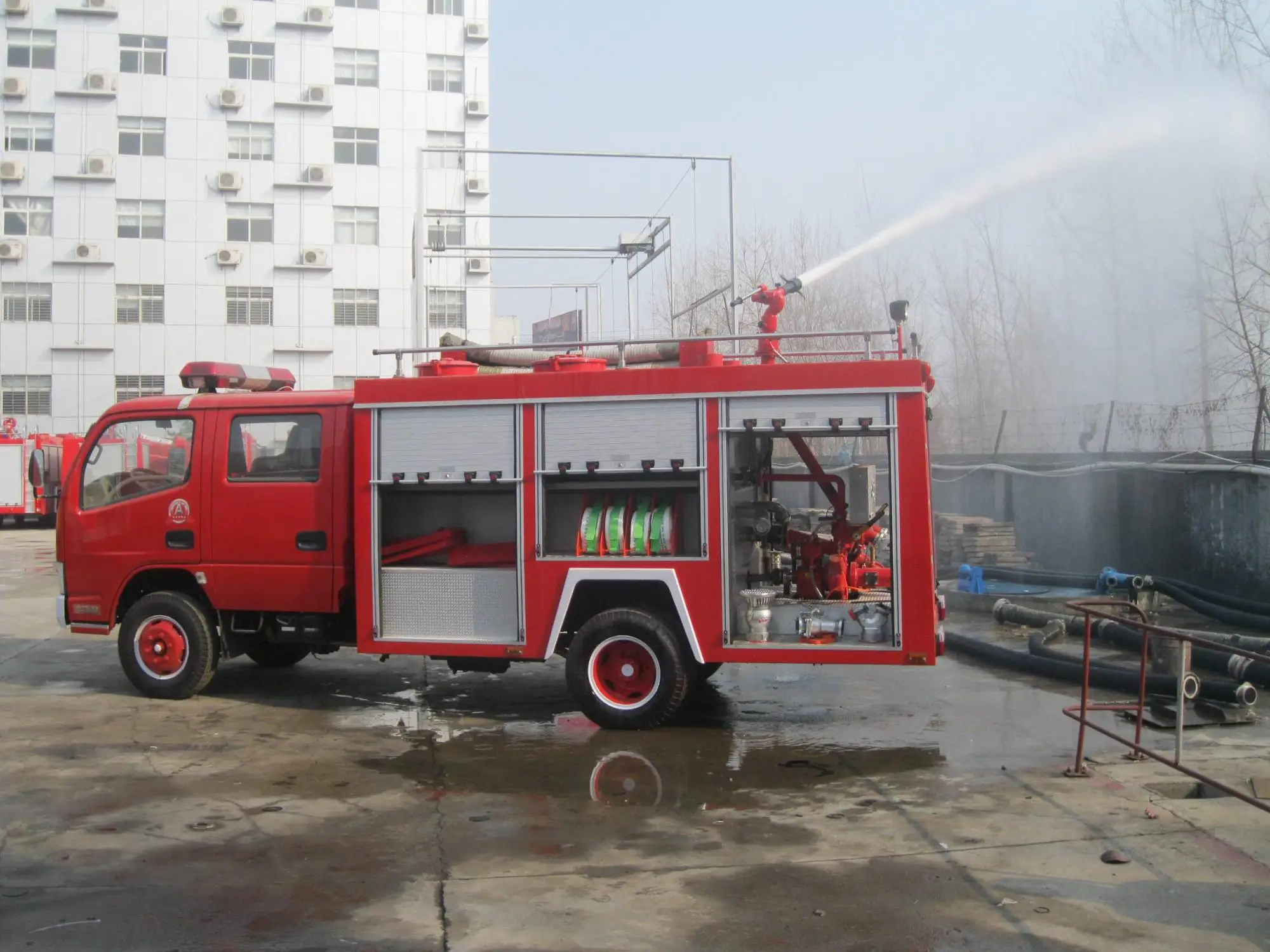 中国东风 5立方米水罐消防车出售