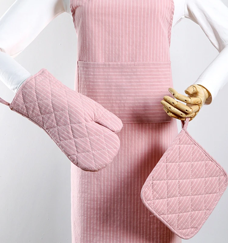 customized oven mitt set