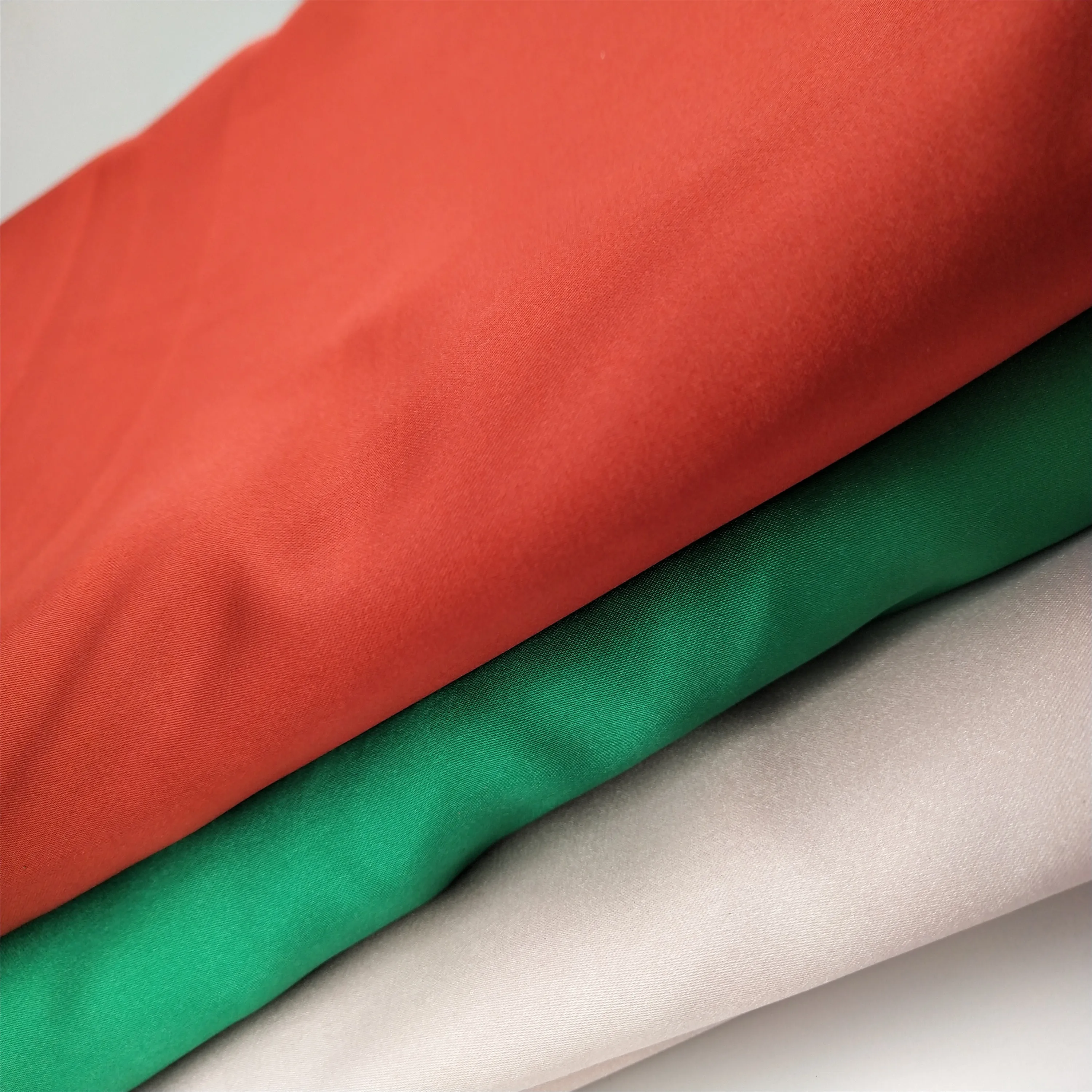 50d * 75d 柔软触感优质闪亮外观便宜缎面料