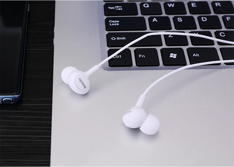 Fashionable Small Handsfree In Ear Headset 3.5Mm Wired Hifi Stereo Earphone With Mic