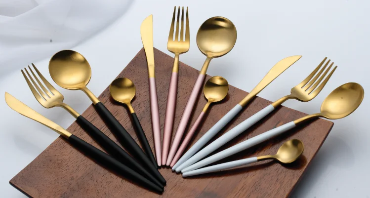 Popular Modern Luxury stainless steel fork and spoon dinner set for 12Pcs golden cutlery set dinnerware details