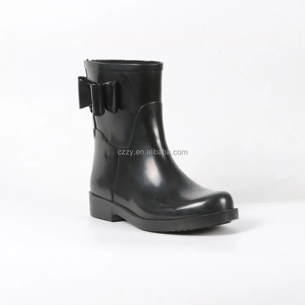 
short bow rubber boot 
