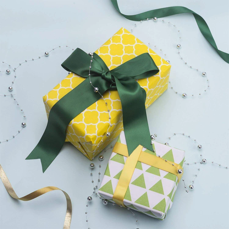 
Eco Friendly Customised Patterns Print Paper Roll Present Wrapping Paper 