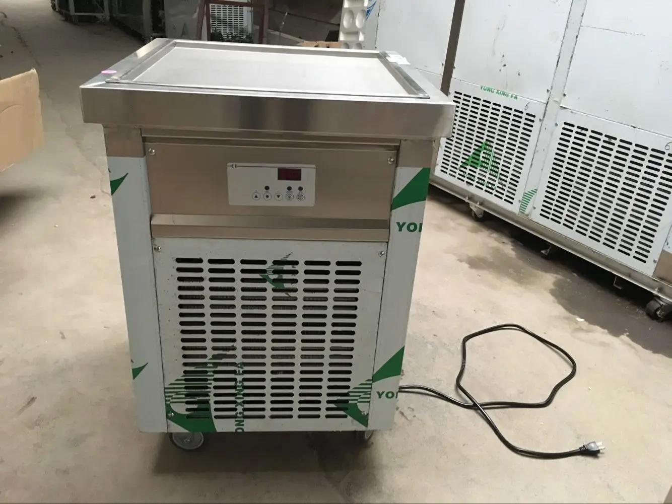 Small Portable Table Topping Fried Ice Cream Roll Machine For Sale