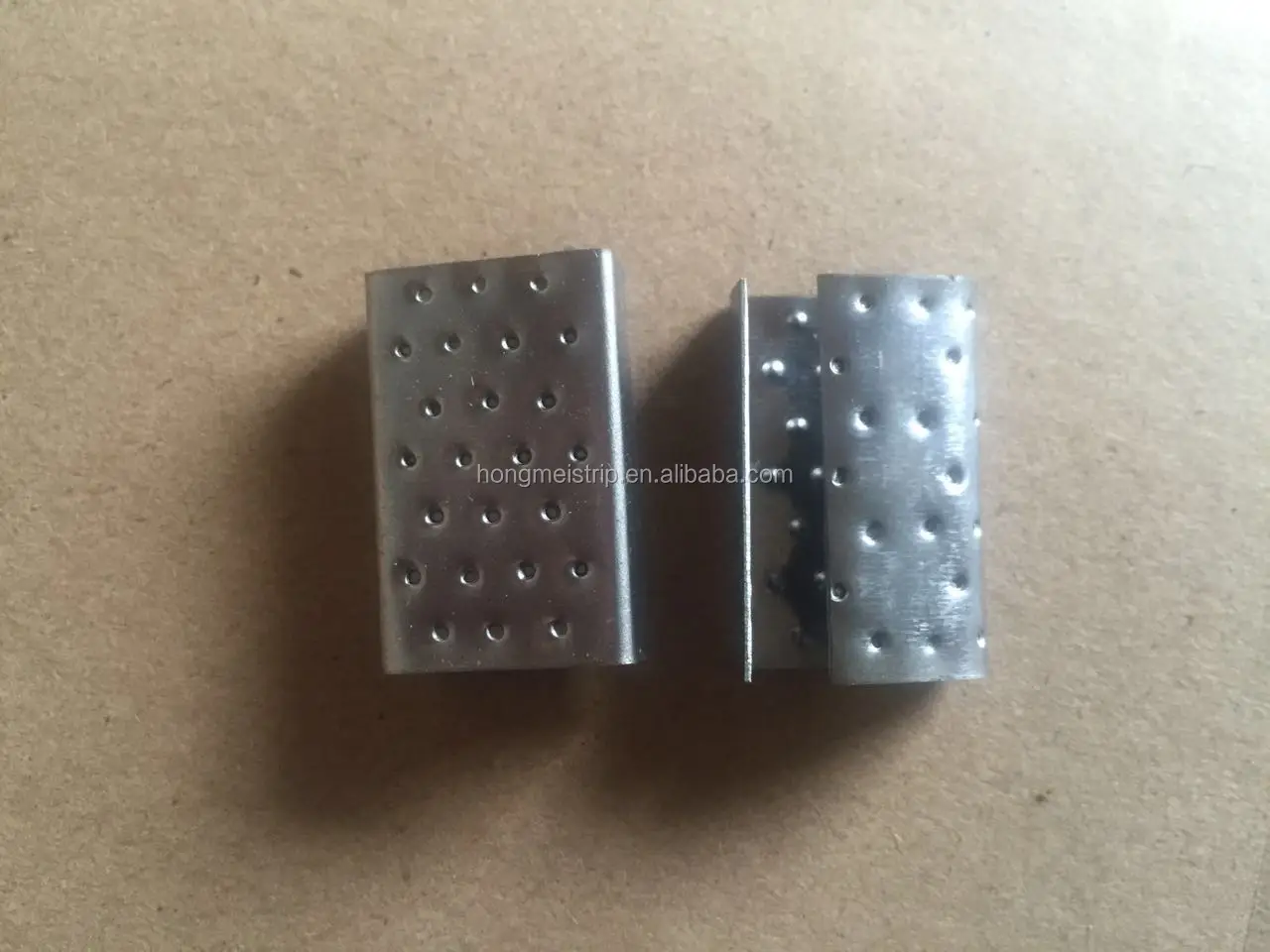 Hot dipped Galvanized steel metal strapping Clip serrated  pet strapping Seals