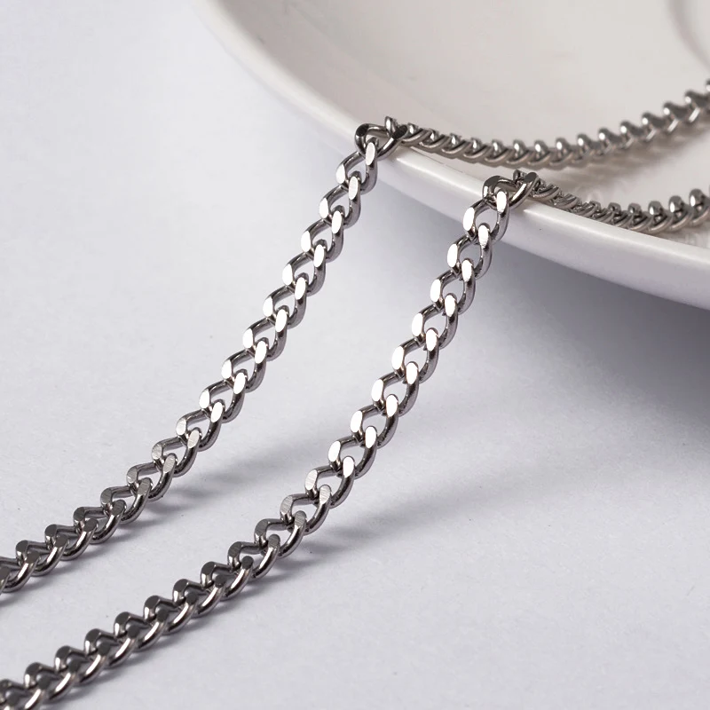 

PandaHall Unwelded Faceted 304 Stainless Steel Curb Twisted Chains, Stainless steel color