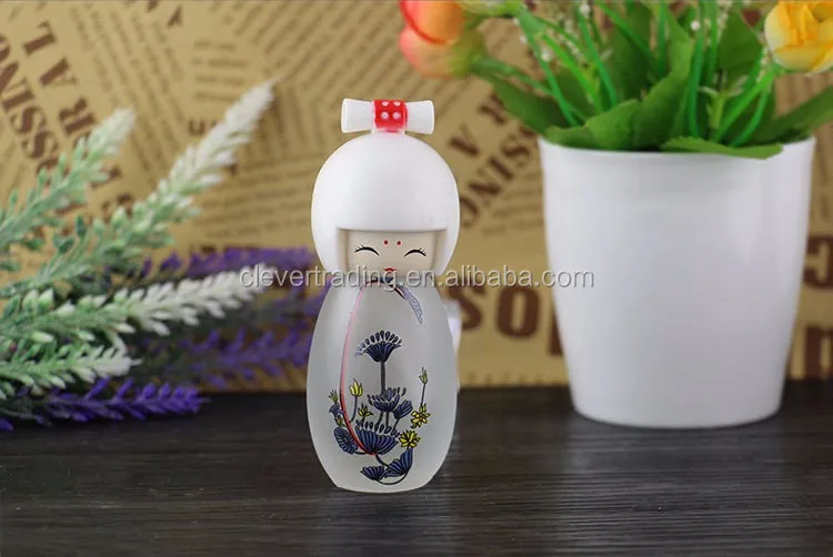 20ml Cute And Frosted Japanese Doll Shape Glass Perfume Spray Bottle