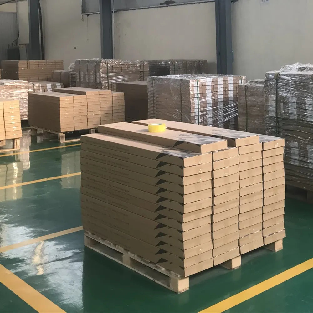 地板及配件  塑料地板革  包装与物流 packaging details 纸箱和托盘