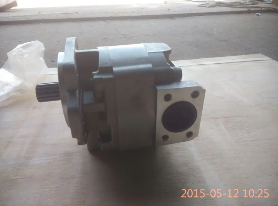 Dozer D65E D85E pump ass'y 705-11-38010 705-11-40010 gear pump