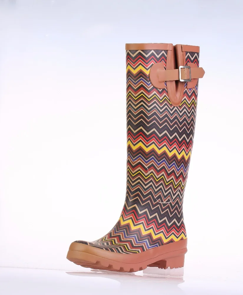 
women rubber shoes 2018 with printed flower 