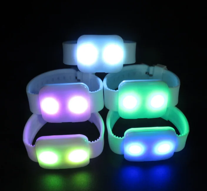 2018 Popular Wristbands Promotion Gifts Led Wristband Light Wristbands