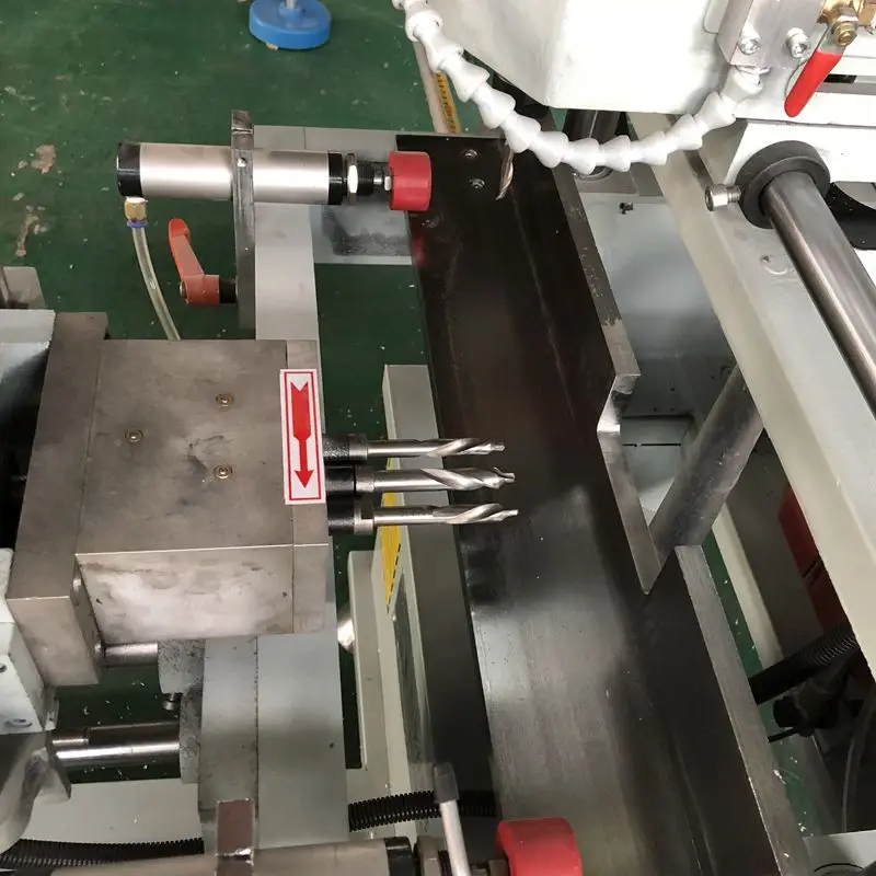 Copy-routing milling machine  on aluminum windows and doors