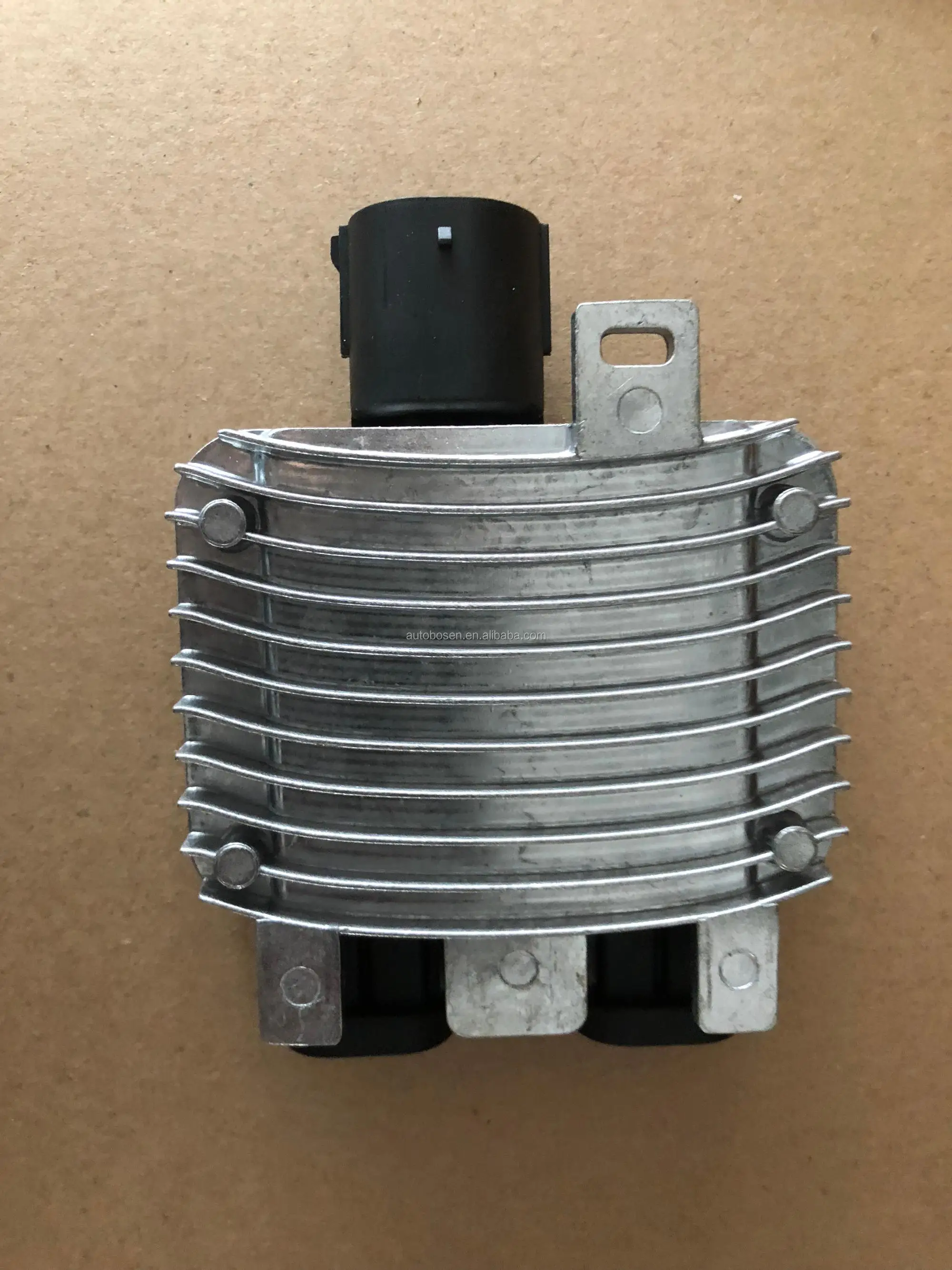 Module Commande Ventilateur Radiateur Métal - Remplacement 31305106 31338823 Etc.