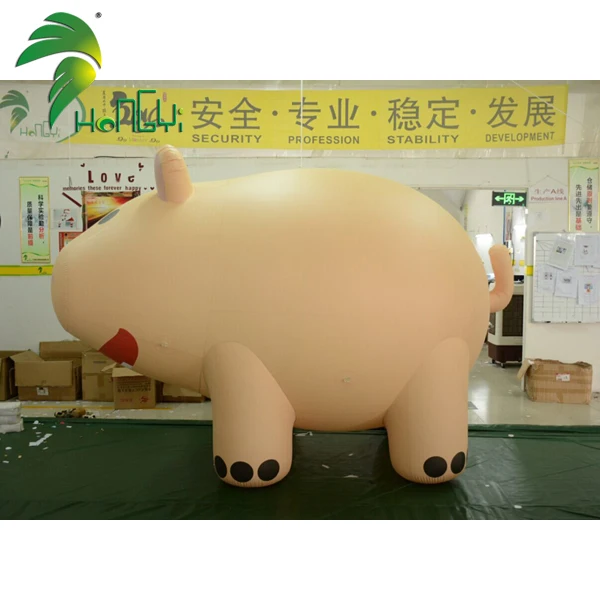 giant inflatable pig