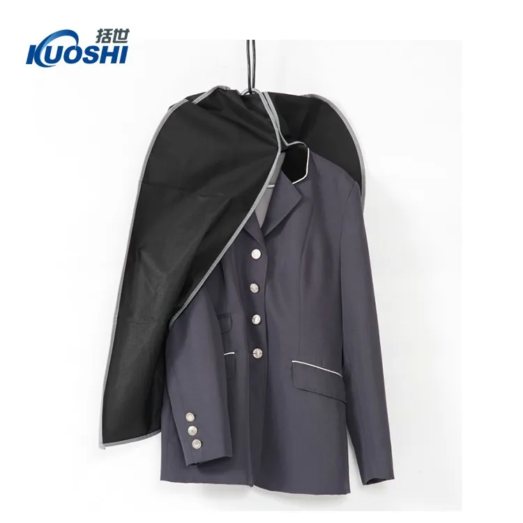 garment bag 11