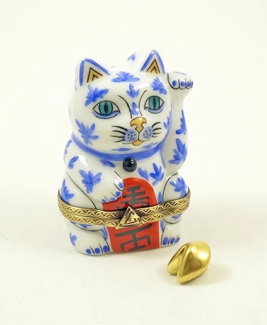 porcelain lucky cat