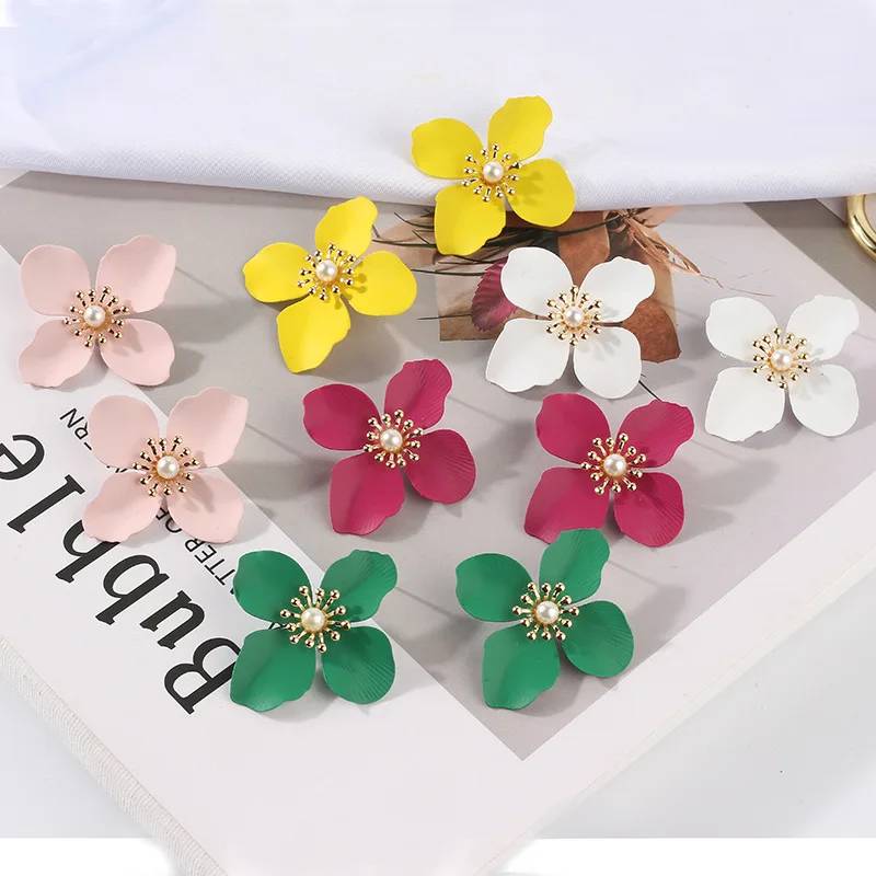 Barlaycs 2019 New Spring Fashion Statement Bohemian Korean Small Acrylic Cute Flower Stud Earrings for Women Jewelry