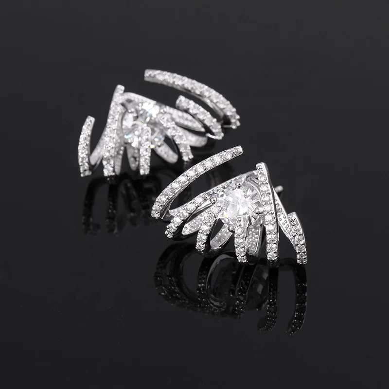 

Chic Party Jewelry Rhodium Plated Silver Full Prong Cubic Zirconia Curvy Claw Shape Stud Earrings For Teens, White