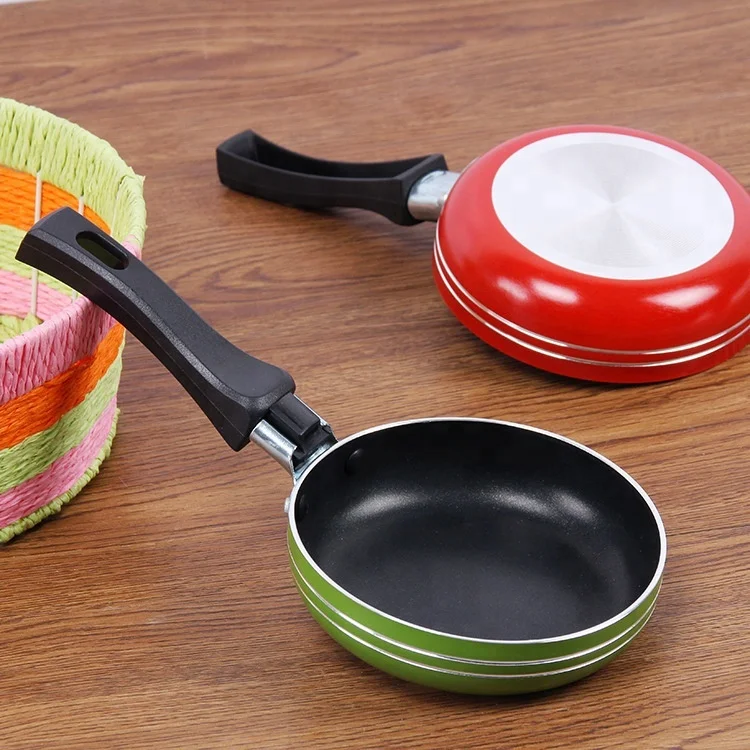 Amazon hot selling mini colorful Aluminum alloy frying pan egg fry pan with Plastic handle