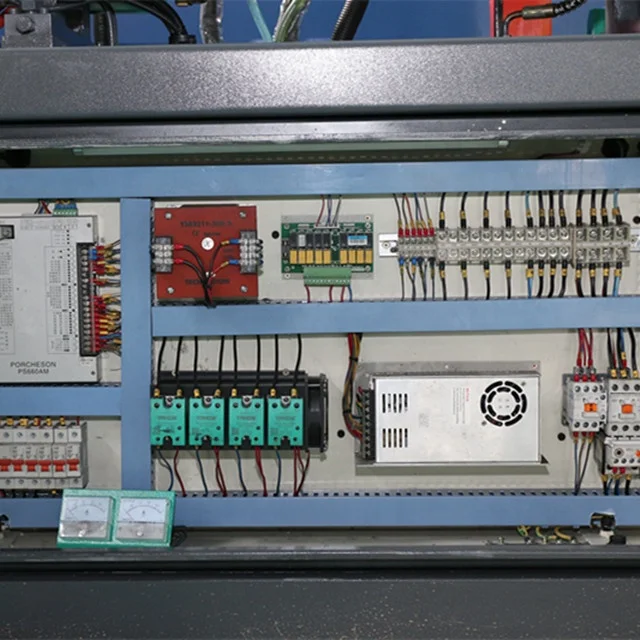 
Plastic Injection Molding Machine 