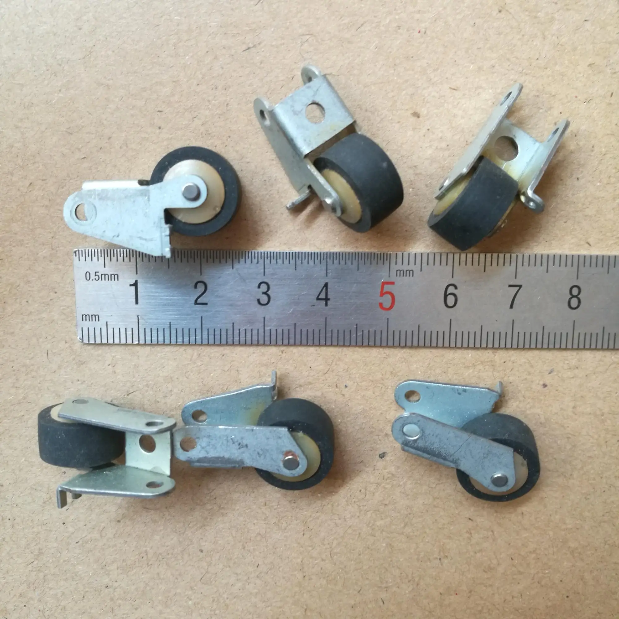 10mm pressure pinch rollers with mounting step