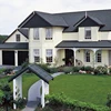 Heat resistant decorative lightweight building material