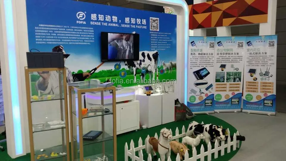 Handheld RFID Microchip Scanner with 128*32 OLED Screen One Year Guarantee and PVC Material for Animal ID Reading